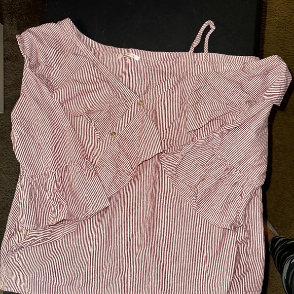 Super cute drop shoulder top - Picture 2 of 3